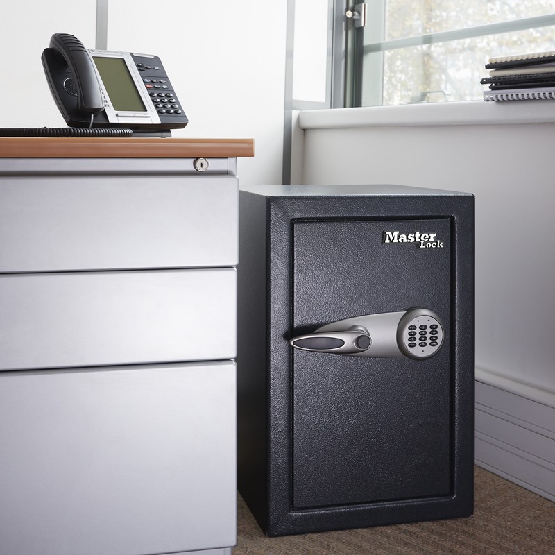Master Lock T6-331ML trezor 61,7 l digitální velký