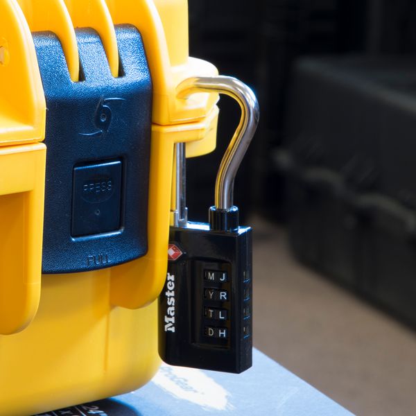 Master Lock 4696EURDBLK visací kombinační zámek TSA černý 35 mm